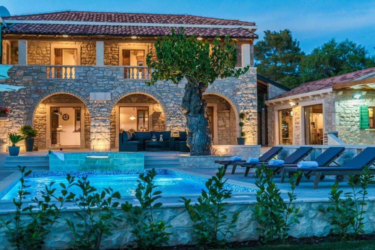 Villa Dumina Sukosan Exterior photo